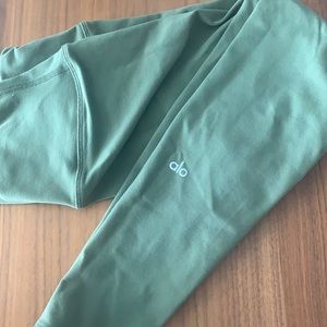 Alo Leggings
